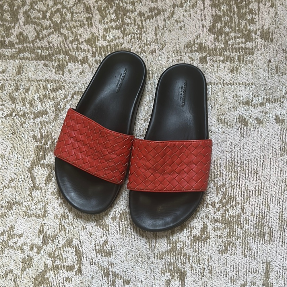 bottega veneta red slides